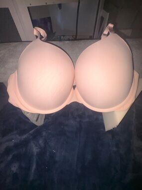 Victoria's Secret Blush Pink Padded T-Shirt Bra